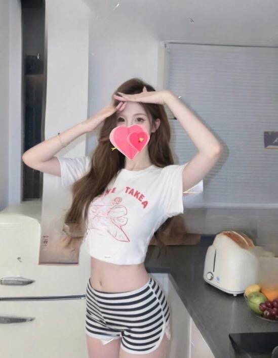 ⭐️ Ashley ⭐️🆕20 / 168cm / C / Chinese 清欲系清甜学姐｜素人感一眼上头型