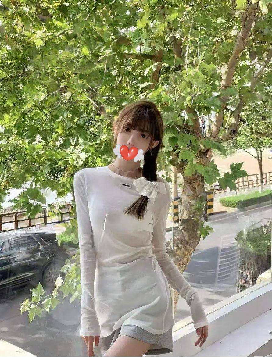 ⭐ Remi ⭐ 750/1h  /19ys / 166cm / 45kg / C / 中国北方🇨🇳《女团甜妹 Remi｜166cm白到发光，八大学霸越看越沉醉》
