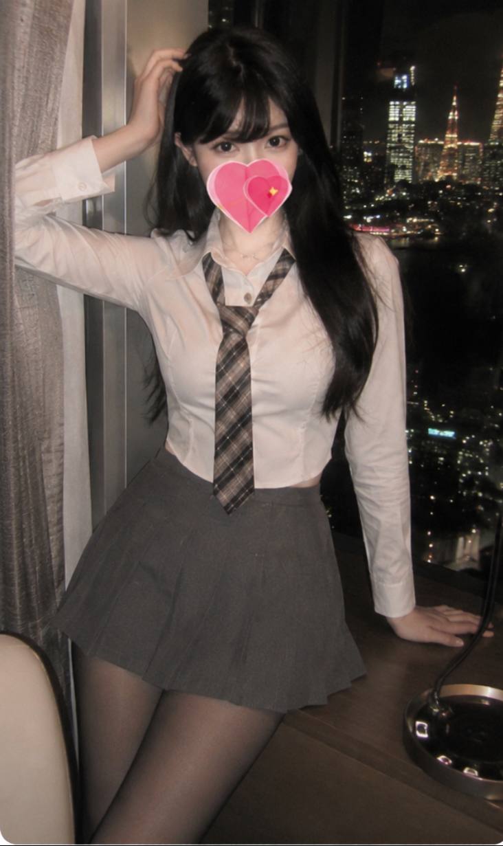 ⭐ 七七 ⭐  22 / 170cm / 48kg / C / 中国南方 🇨🇳《撕漫女主甜心｜170cm韩漫比例，初恋脸顶级女友感》